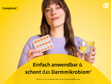 Produktbühne_Kachel_Mikrobiom_Frau_mit_Tabletten